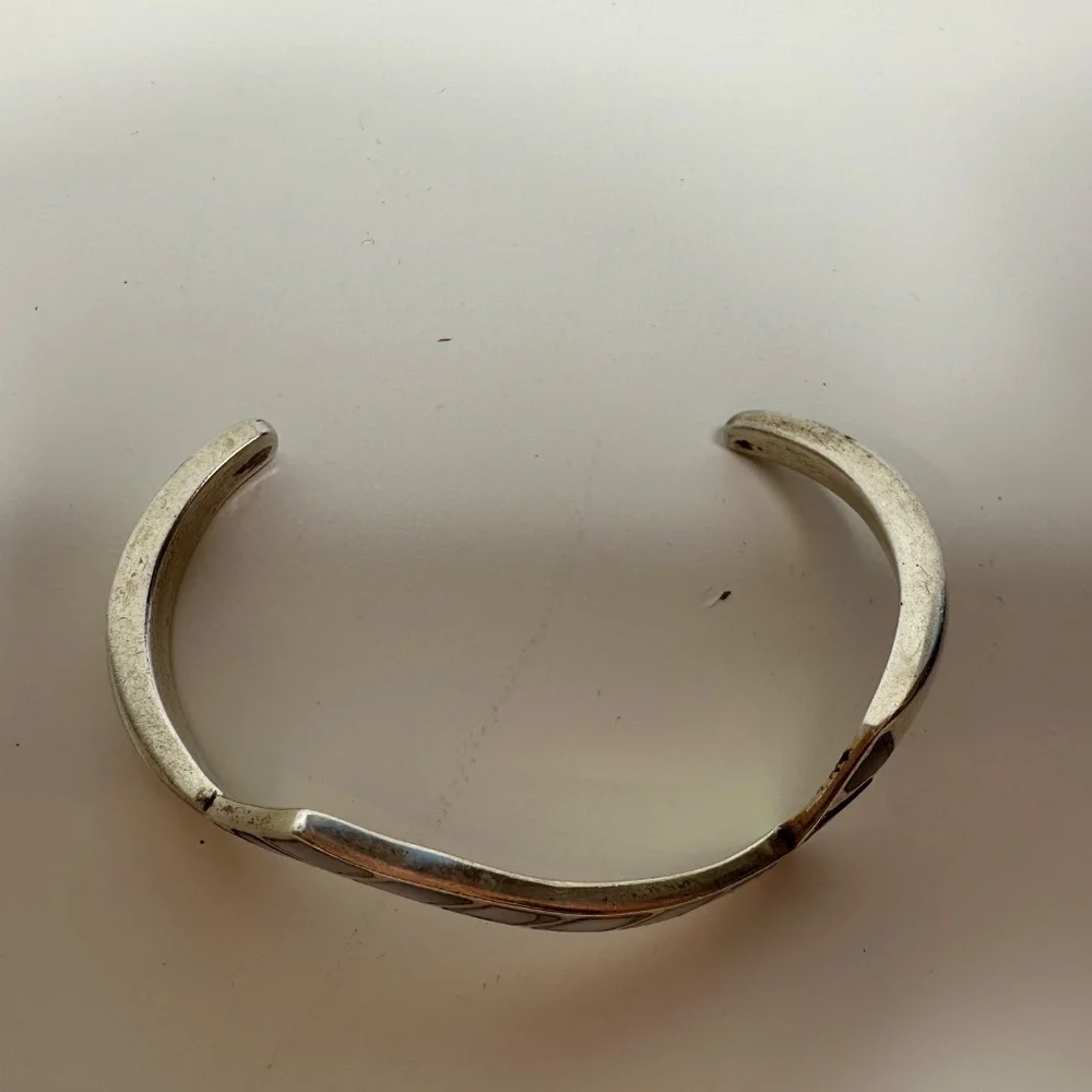 Navajo Flush Mount Mother of Pearl Sterling Silver Cuff Bracelet